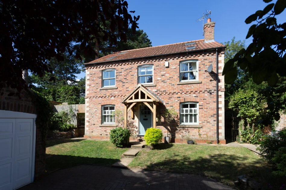 Bilton-In-Ainsty, York, YO26
